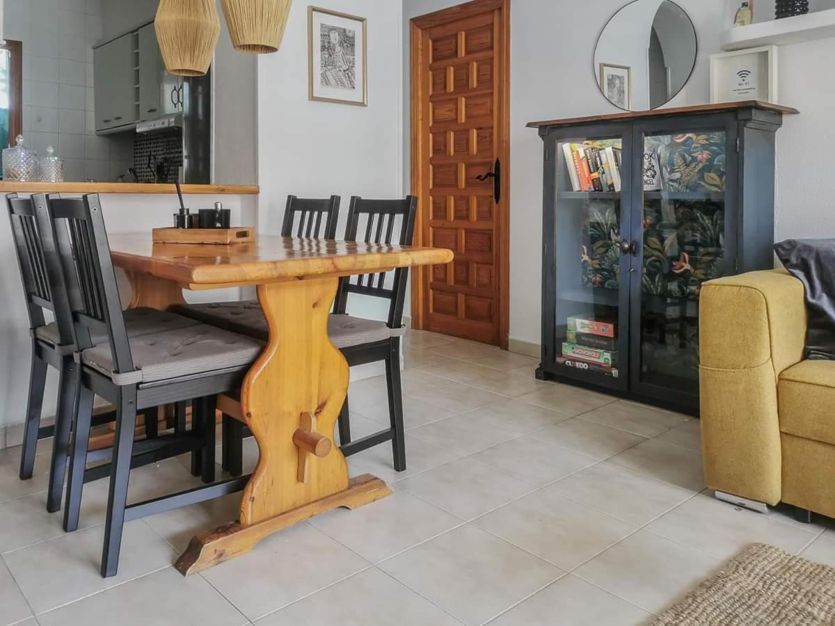 Casa Del Angel , Cosy 2 Bed Apartment,150M From Playa Los Locos Plus Beautiful Swimming Pool Torrevieja Exterior photo